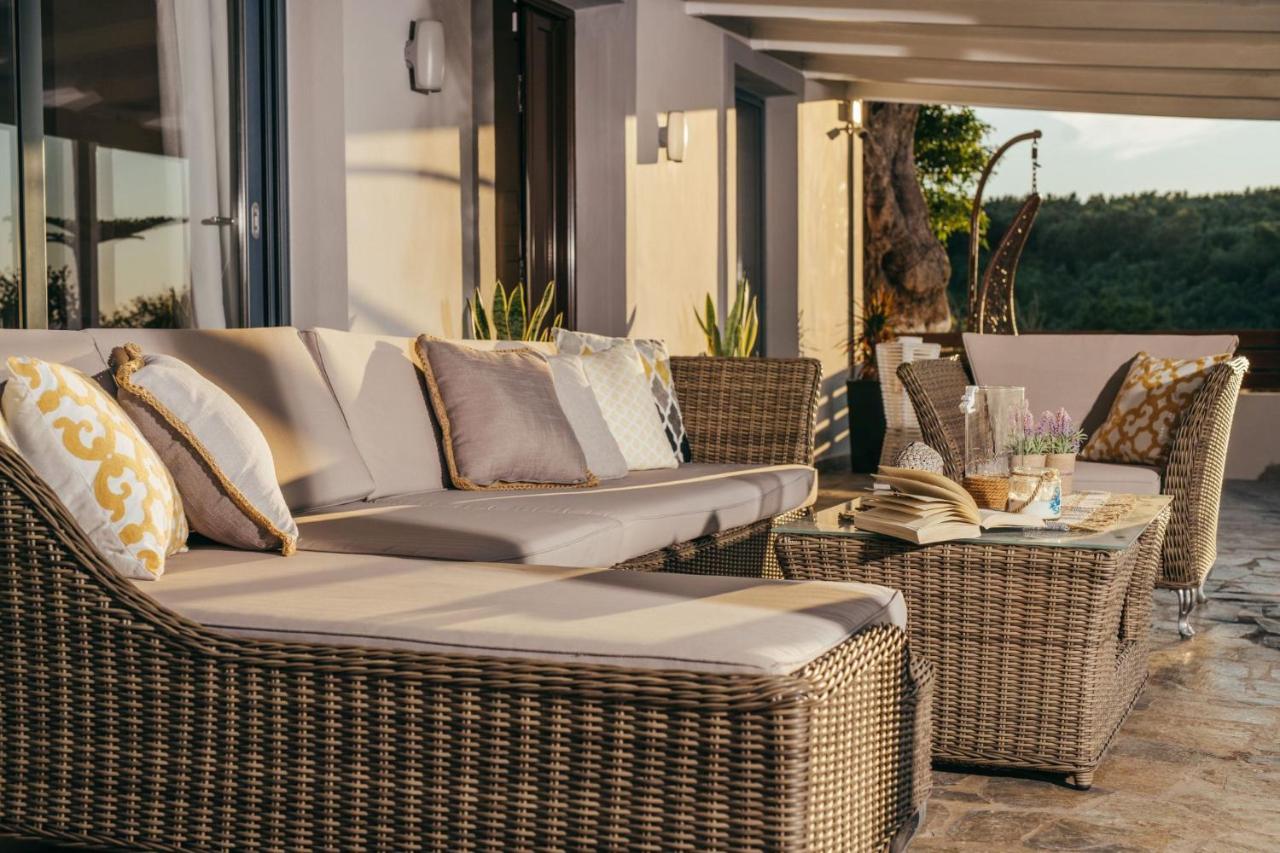 Villa Venia - Cozy Escape With Scenic Sew View, By Zantewize Tragaki Dış mekan fotoğraf